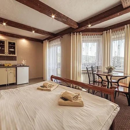 בית הארחה Katarina